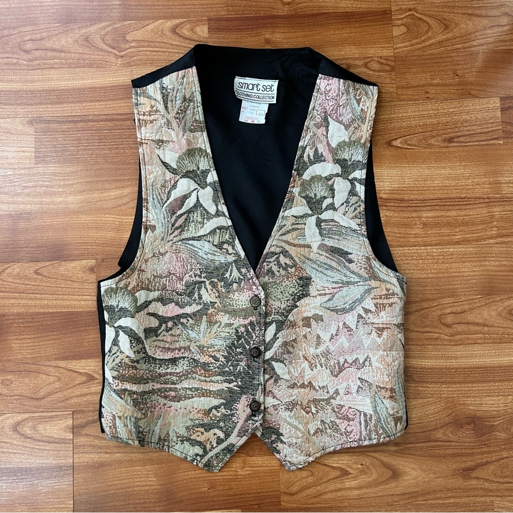 3/$20 Smart Set tapestry vest